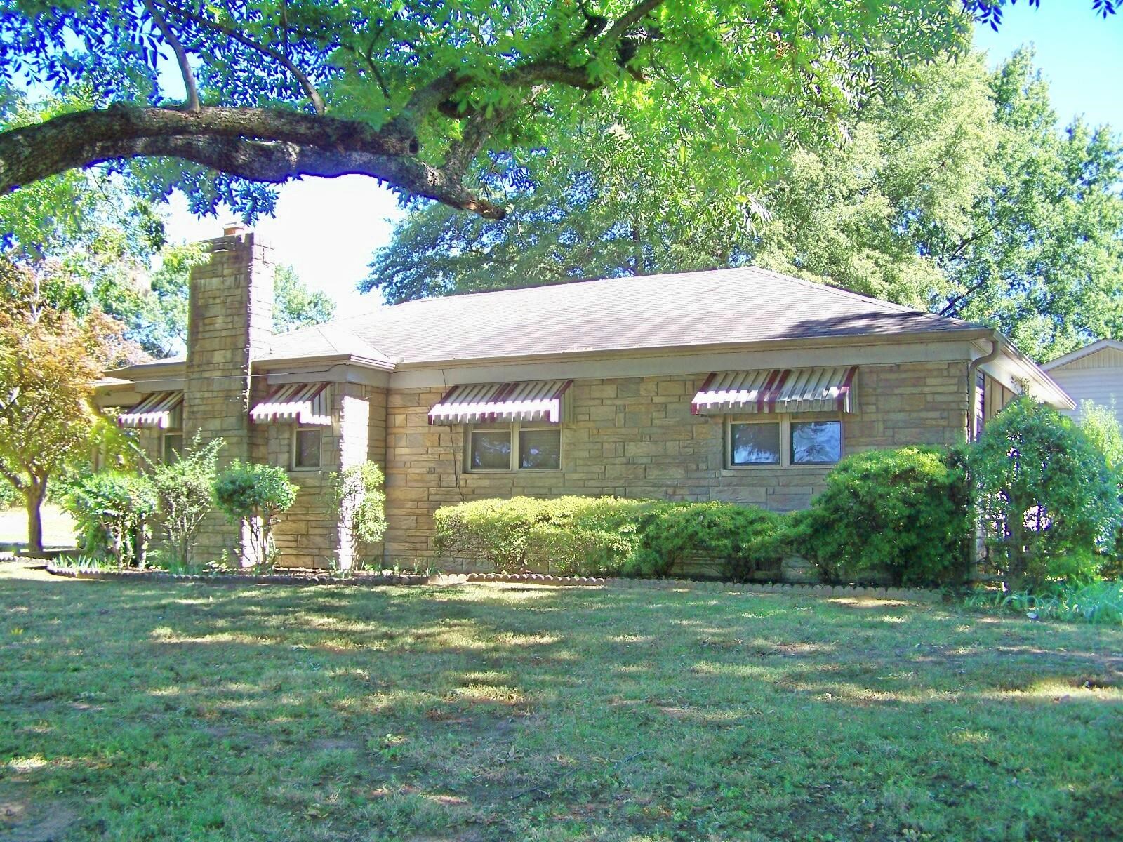 Residential for sale – 1815 S COLLEGE   TRENTON, TN